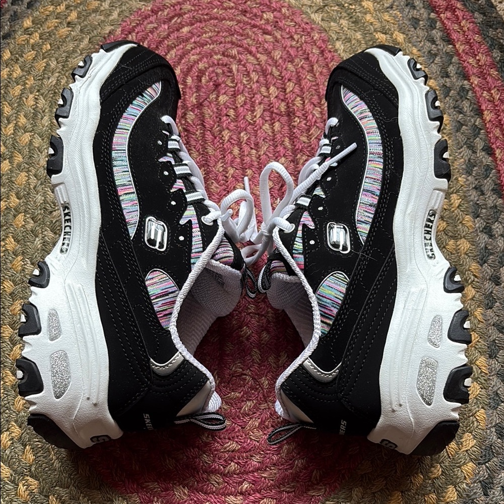 Skechers D'Lites Black & White Sneakers. Women’s Size 9 Like NEW - Picture 6 of 11
